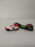 ADIDAS белый с красными вставками