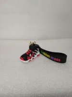 NIKE черный с красно-белыми вставками