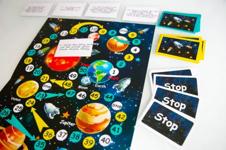 Across the Universe. Improve your English - дидактическая игра