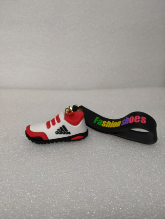 ADIDAS белый с красными вставками ADIDAS белый с красными вставками