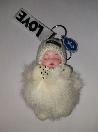Брелок МЕХОВАЯ КУКЛА молочный