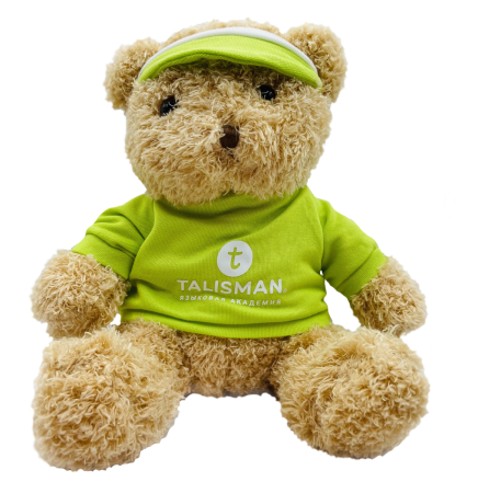 Медведь бежевый в зеленой футболке