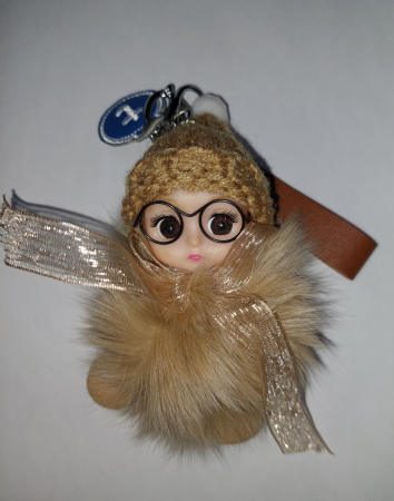 Брелок ДЕВОЧКА В ОЧКАХ бежевый